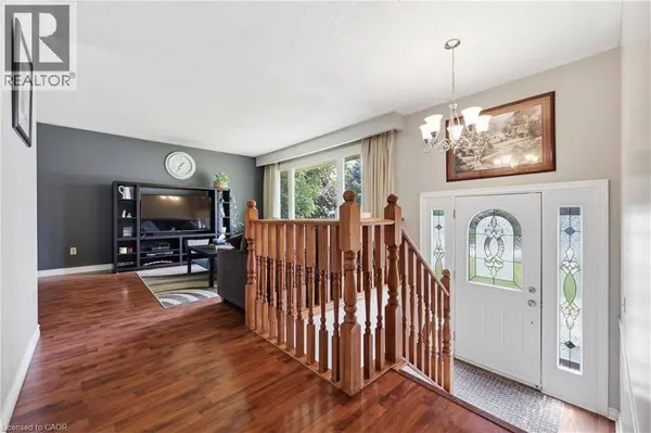 30 LAIRD Street, Caledonia, ON N3W1G3