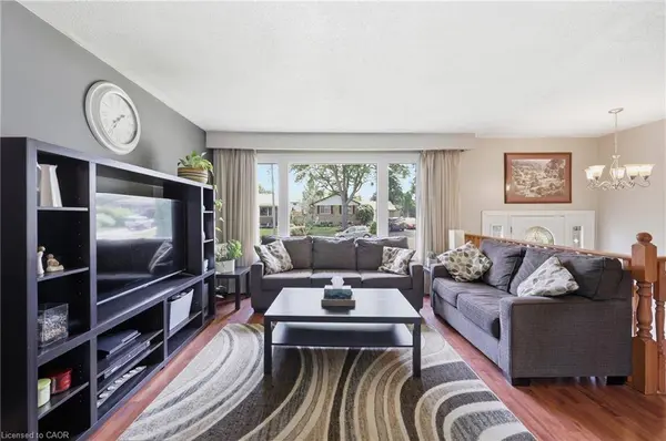 30 Laird Street, Caledonia, ON N3W 1G3