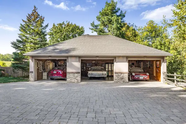 94 8 HWY, Hamilton, ON L9H 4V5