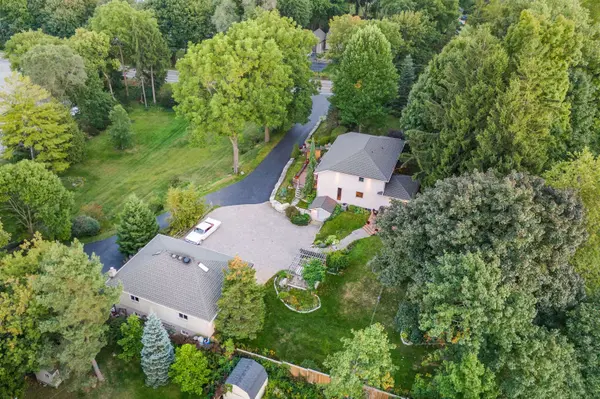 94 8 HWY, Hamilton, ON L9H 4V5