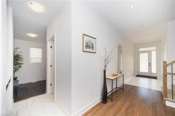 374 Big Dipper ST, Manotick, ON K4M 0J3