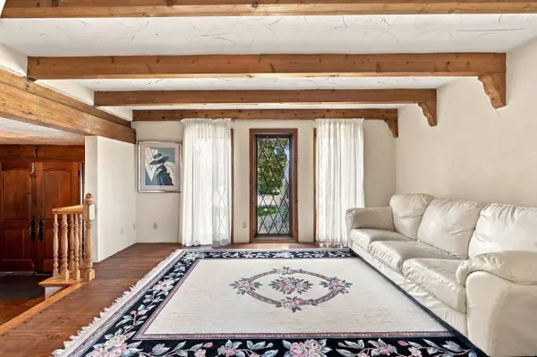 271 Tanbark RD, Niagara-on-the-lake, ON L0S 1P0