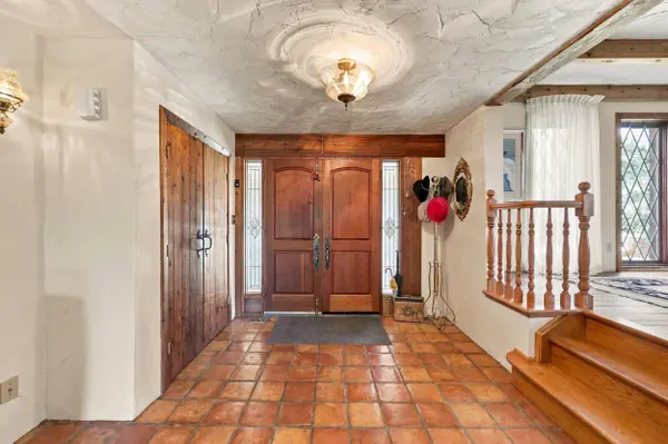 271 Tanbark RD, Niagara-on-the-lake, ON L0S 1P0