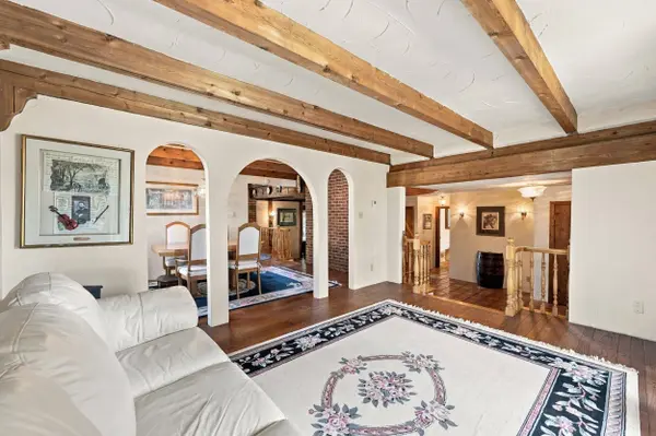 271 Tanbark RD, Niagara-on-the-lake, ON L0S 1P0