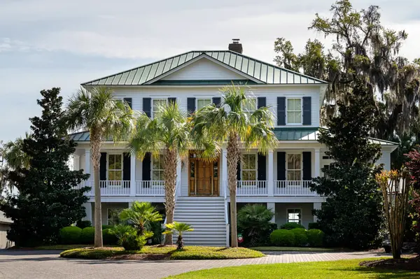 How to Find Luxury Homes for Sale in Savannah, Georgia
