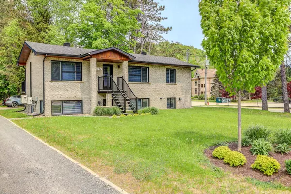 2252 Ch. du Village, Mont-tremblant, QC J8E1E9