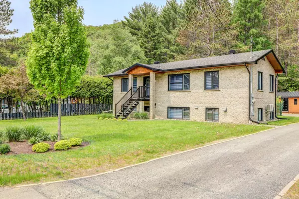 2250 Ch. du Village, Mont-tremblant, QC J8E1E9
