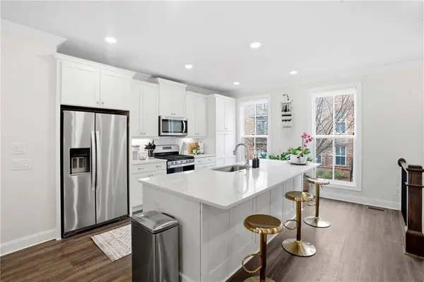 3880 Prairie Field XING, Suwanee, GA 30024