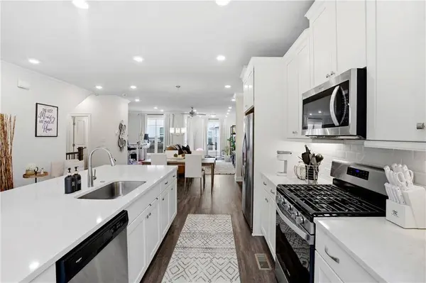 3880 Prairie Field XING, Suwanee, GA 30024