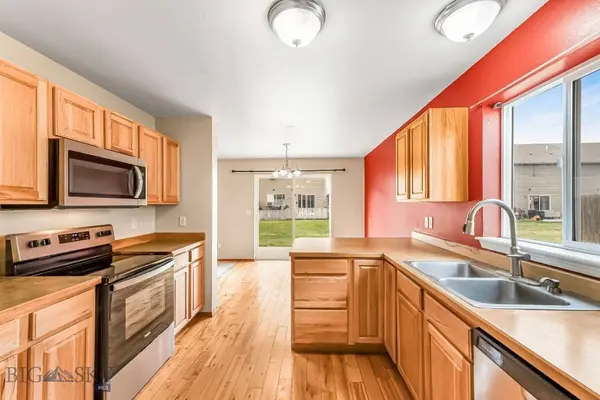 940 N River Rock DR, Belgrade, MT 59714