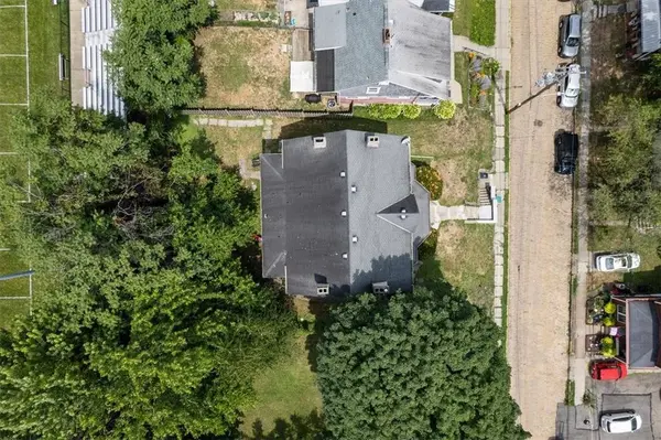 58 S Howard Ave, Bellevue, PA 15202