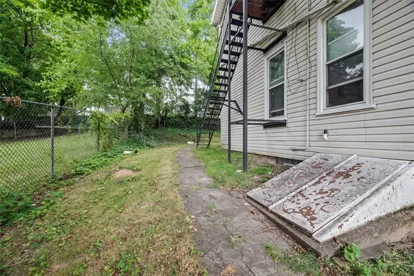 58 S Howard Ave, Bellevue, PA 15202