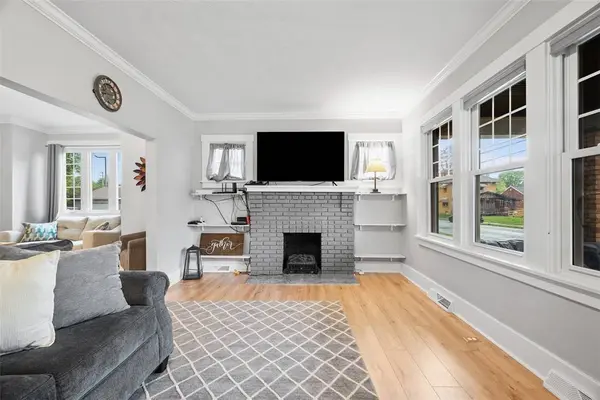 1284 Corporation St, Beaver, PA 15009