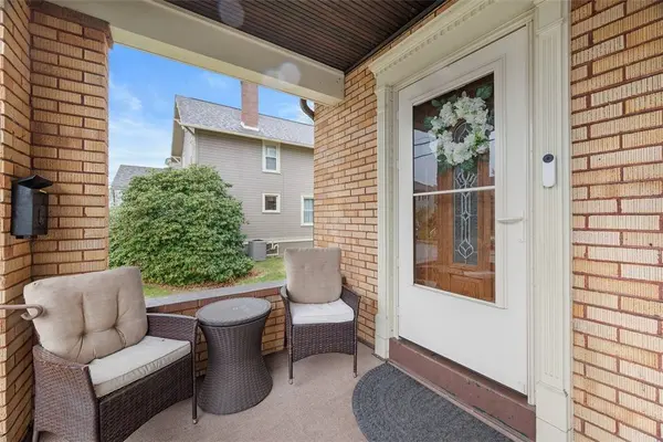 1284 Corporation St, Beaver, PA 15009