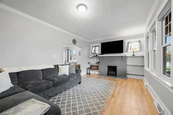 1284 Corporation St, Beaver, PA 15009