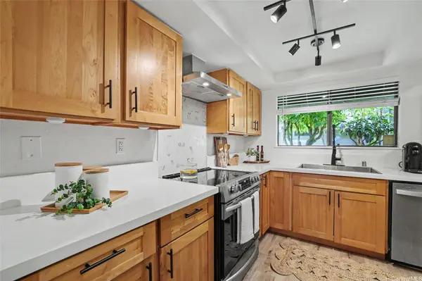98-1698 Kaahumanu ST #C, Pearl City, HI 96782