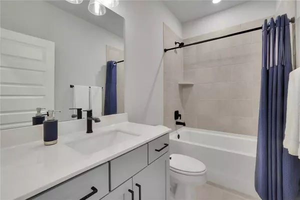 809 Mackay CRK, Woodstock, GA 30188