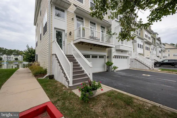 10900 HOLYSTONE LN #201, Berlin, MD 21811