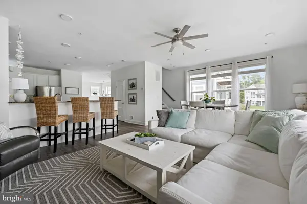 10900 HOLYSTONE LN #201, Berlin, MD 21811