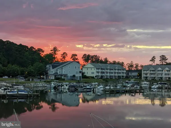 10900 HOLYSTONE LN #201, Berlin, MD 21811