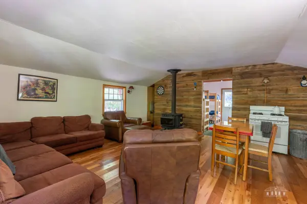 429 Bartlett RD, Keene, NY 12942