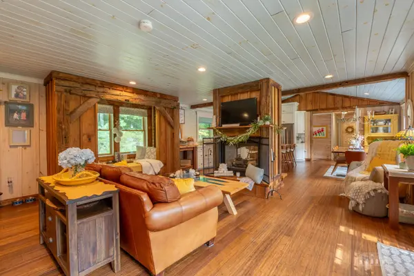 183 Ridge Top LN, Jay, NY 12941