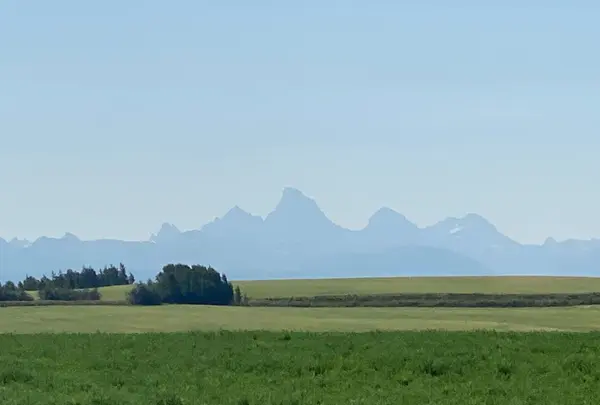 Owning Land in the Mountain West ,Jim Hickey