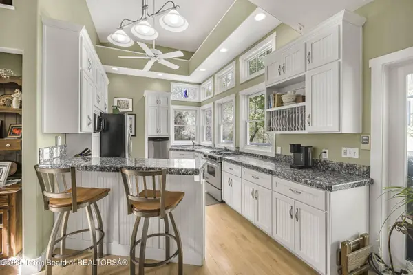 416 N 700, Firth, ID 83236