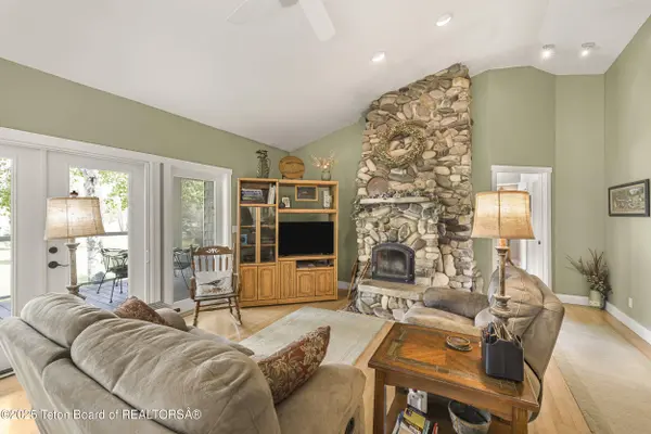 416 N 700, Firth, ID 83236