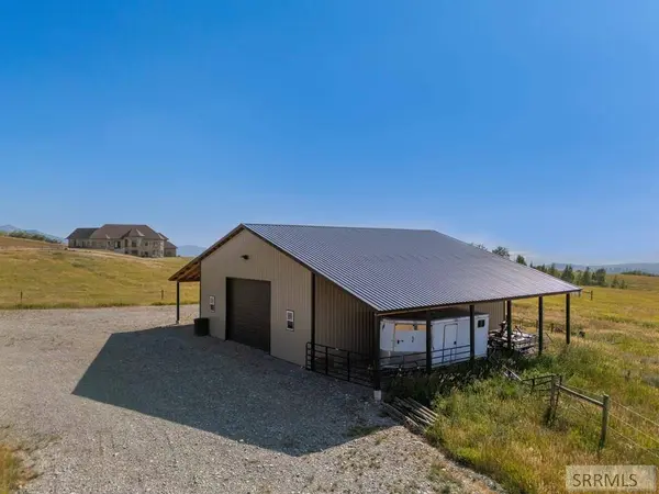 2220 Aspen Hollow Rd, Bedford, WY 83112