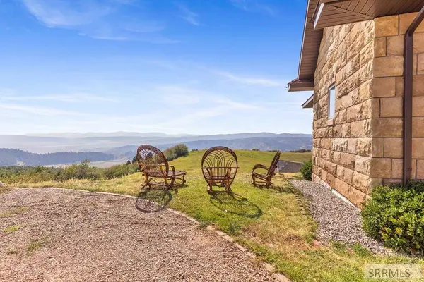 2220 Aspen Hollow Rd, Bedford, WY 83112
