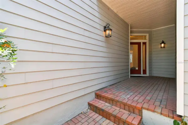 2848 BAYSHORE TRAILS DR, Tampa, FL 33611