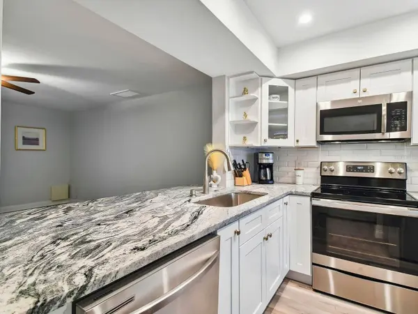 14027 NOTREVILLE WAY, Tampa, FL 33624