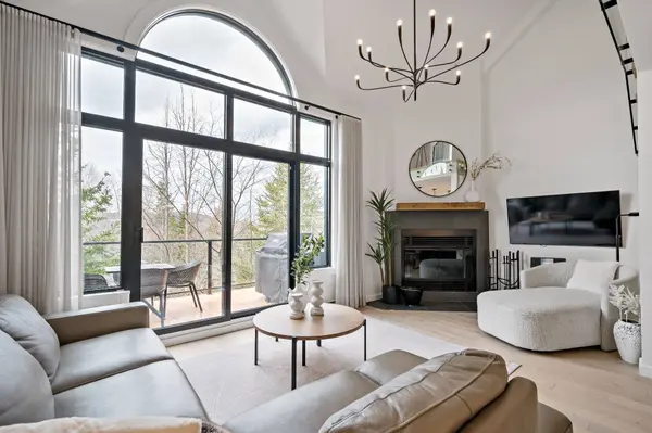 168 Ch. de la Forêt #202, Mont-tremblant, QC J8E3K8