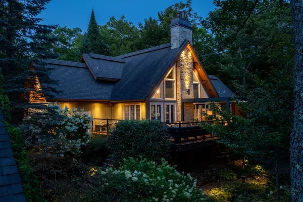 355 Ch. du Lac-Forget, Mont-tremblant, QC J8E2J3