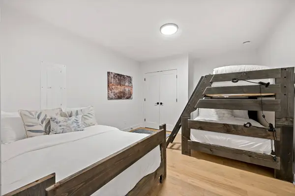 1030 Allée de Verbier #203, Mont-tremblant, QC J8E1C6