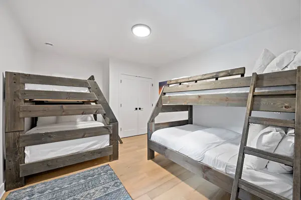 1030 Allée de Verbier #203, Mont-tremblant, QC J8E1C6