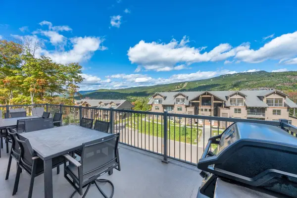 1030 Allée de Verbier #203, Mont-tremblant, QC J8E1C6