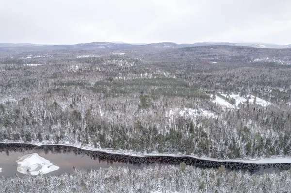 312 Ch. des Cascades, La Macaza, QC J0T1R0
