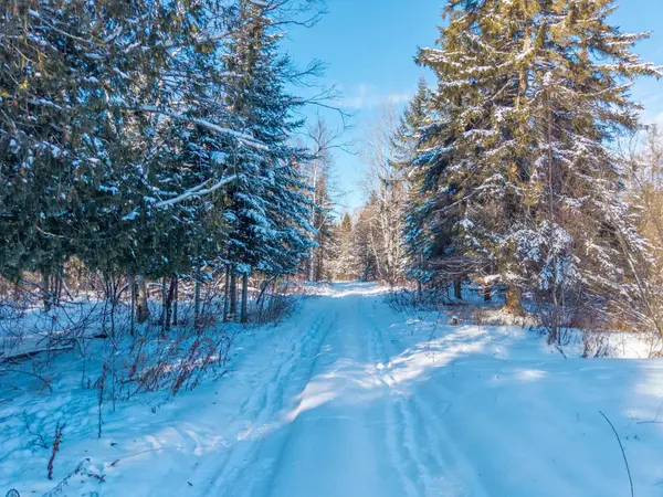 312 Ch. des Cascades, La Macaza, QC J0T1R0