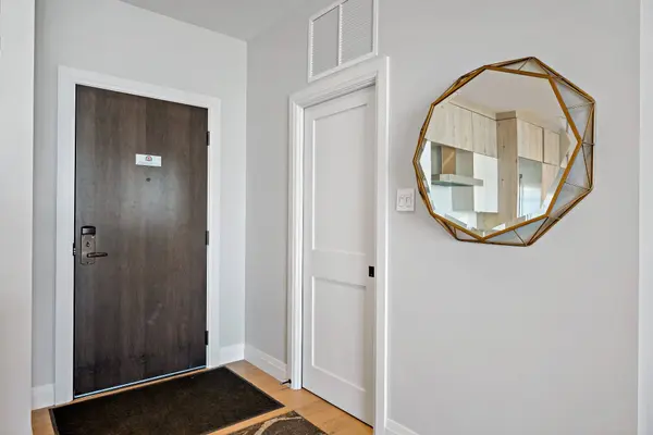 119 Ch. des Sous-Bois #104, Mont-tremblant, QC J8E3M9