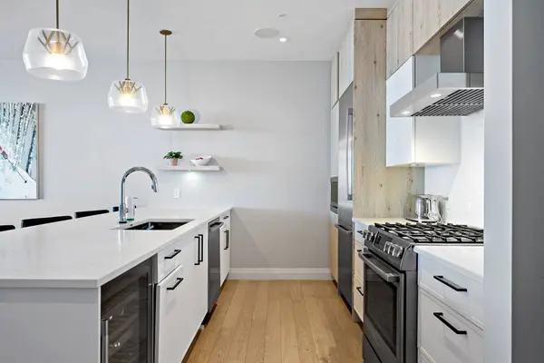 119 Ch. des Sous-Bois #104, Mont-tremblant, QC J8E3M9