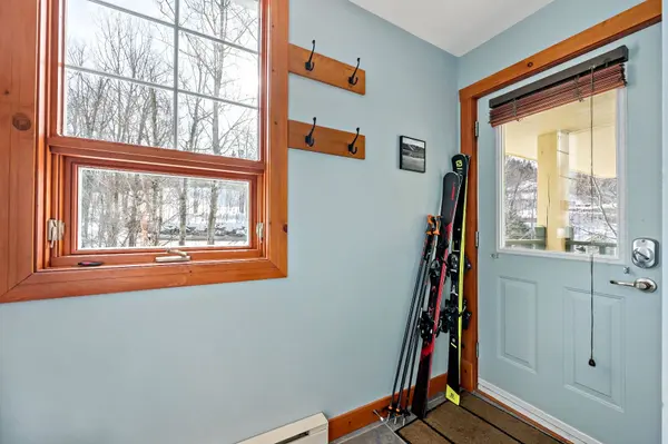 201 Ch. des Quatre-Sommets #8, Mont-tremblant, QC J8E1C7