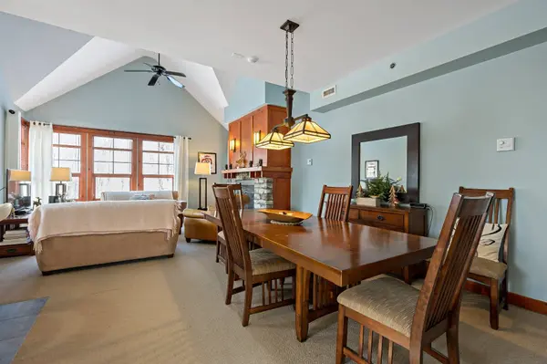 201 Ch. des Quatre-Sommets #8, Mont-tremblant, QC J8E1C7