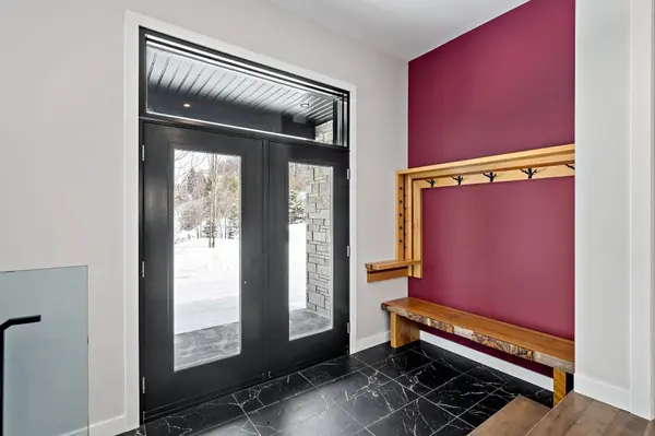 142 Rue Deschambault, Saint-faustin/lac-carré, QC J0T2G0