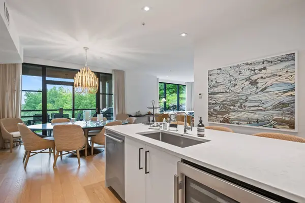 119 Ch. des Sous-Bois #201, Mont-tremblant, QC J8E3M1