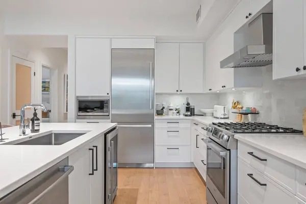 119 Ch. des Sous-Bois #201, Mont-tremblant, QC J8E3M1