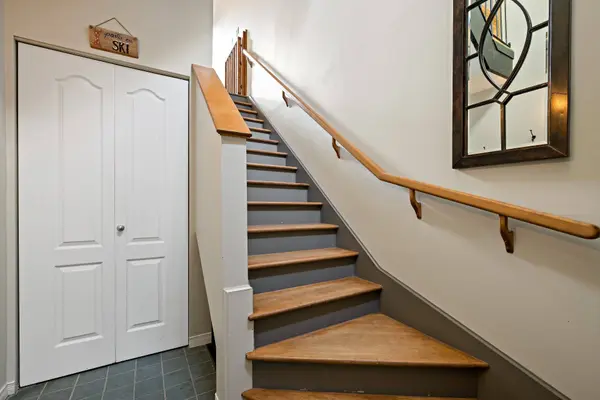 184 Ch. au Pied-de-la-Montagne #22, Mont-tremblant, QC J8E3M2