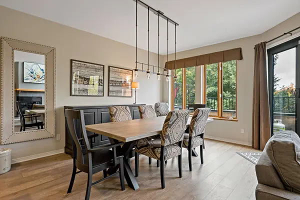 184 Ch. au Pied-de-la-Montagne #22, Mont-tremblant, QC J8E3M2