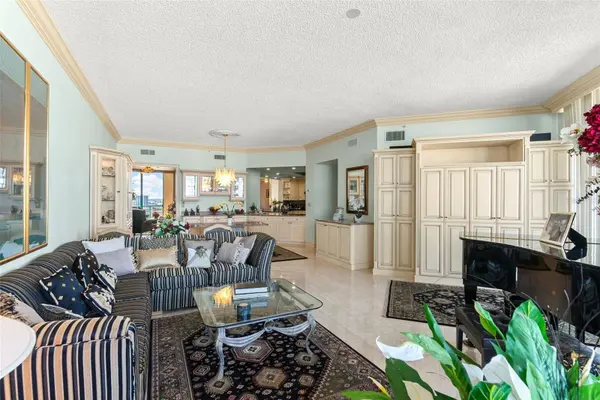 1560 GULF BLVD #602, Clearwater Beach, FL 33767